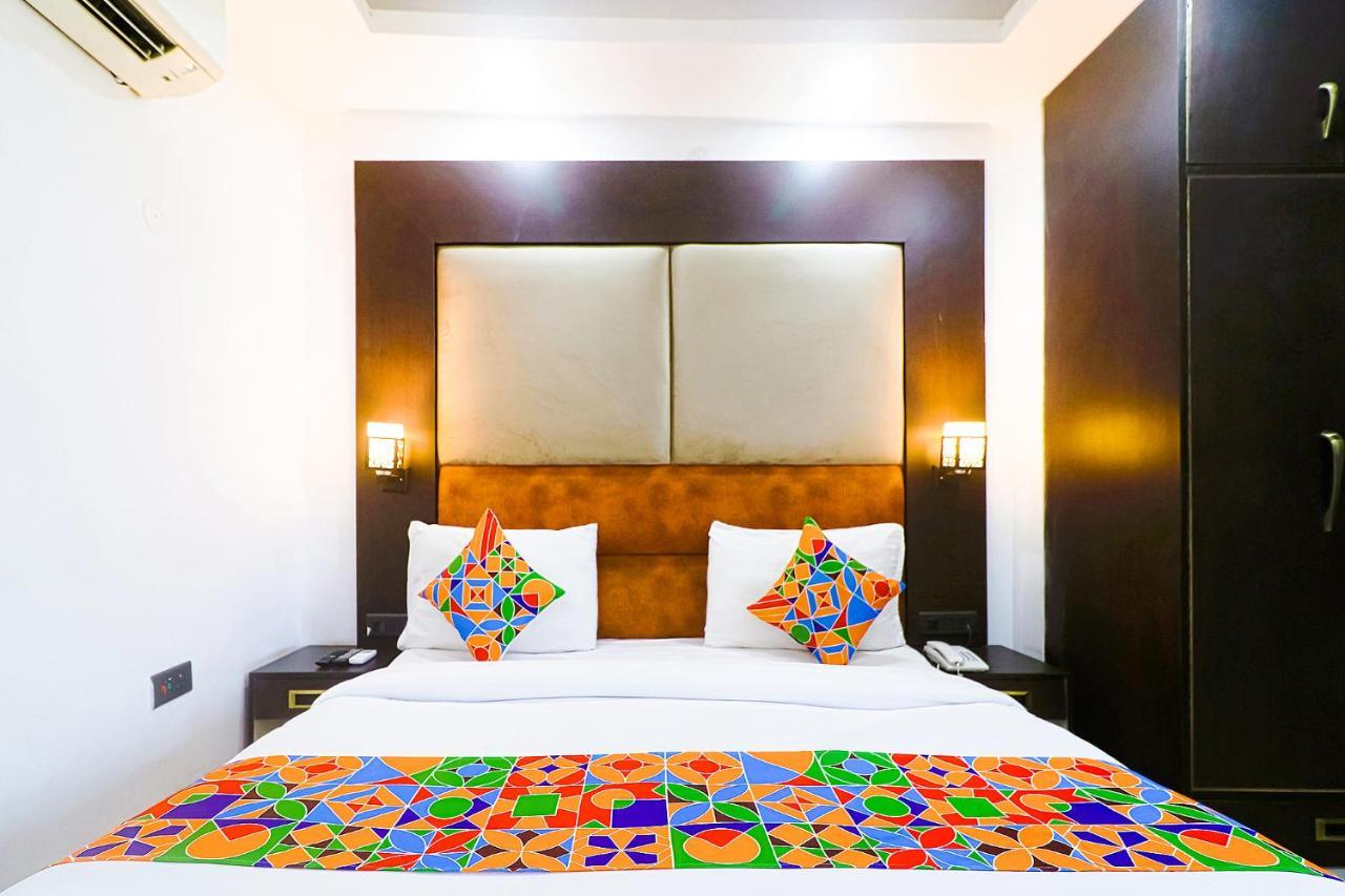 Fabhotel Kiara The Private Suites Gurgaon Exterior foto